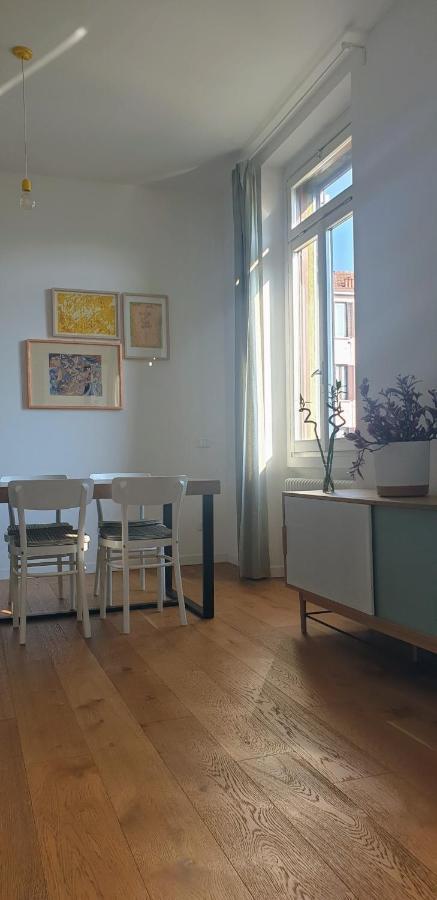 Isola - Bright 2-room With Balcony Appartamento Milano