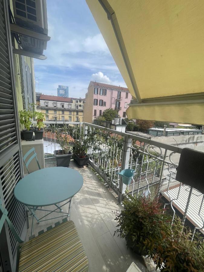 Appartamento Isola - Bright 2-room With Balcony