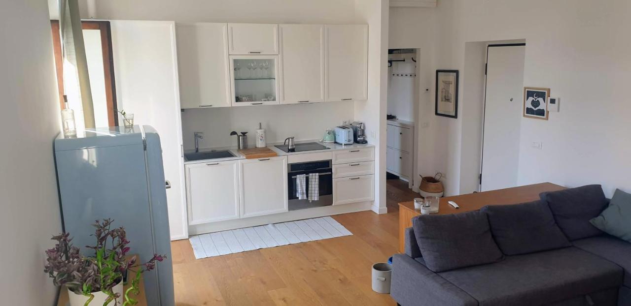 Isola - Bright 2-room With Balcony * Milano