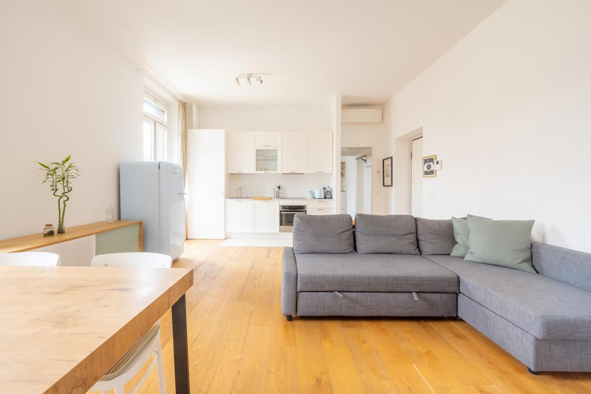 Isola - Bright 2-room With Balcony Appartamento *