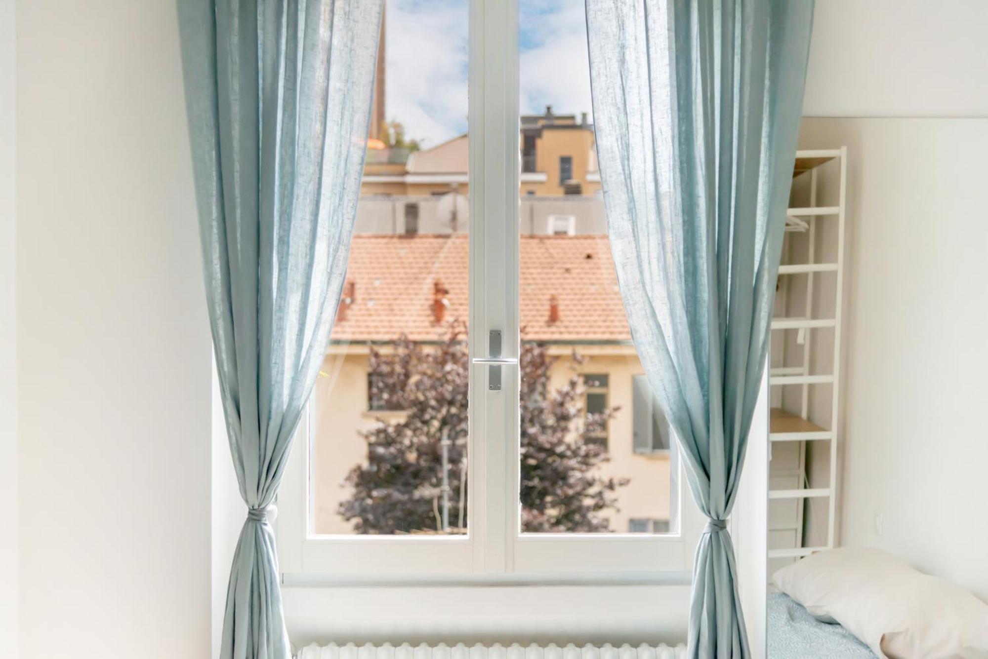 Isola - Bright 2-room With Balcony Appartamento Milano